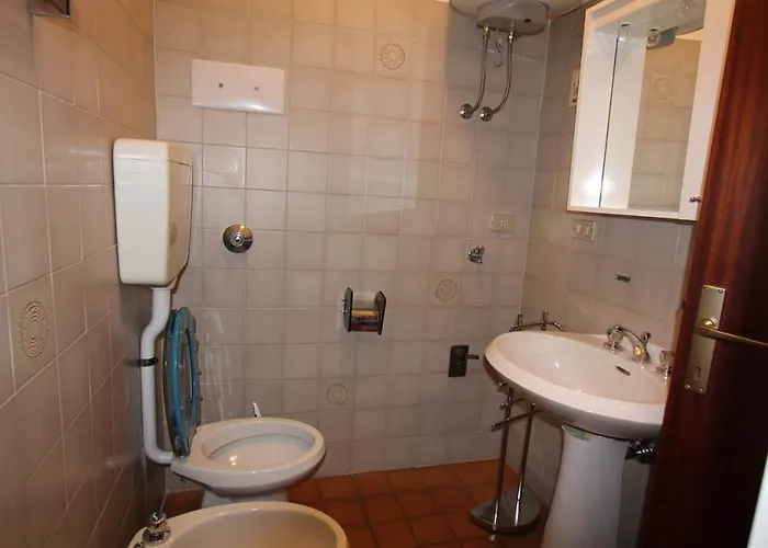 公寓 Con Aria Condizionata 比比翁